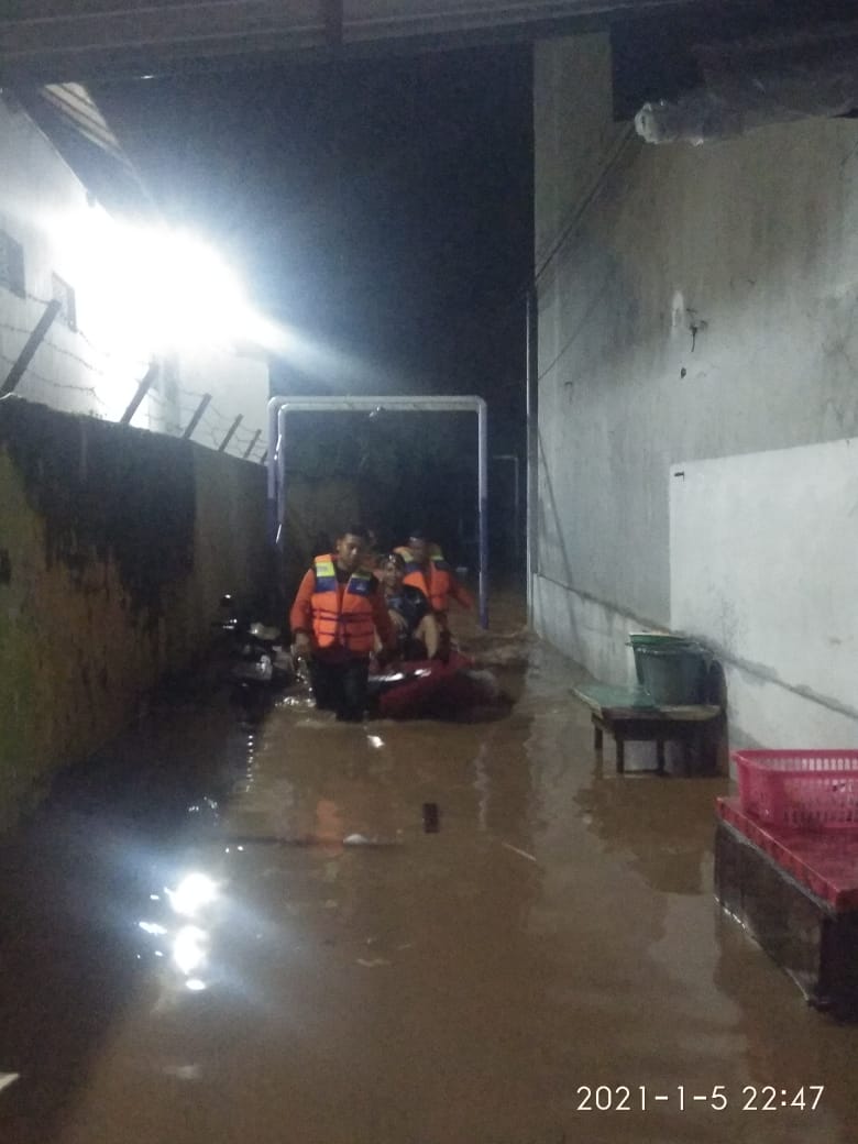 Hujan Deras, Ratusan Rumah Warga Pasuruan Terendam