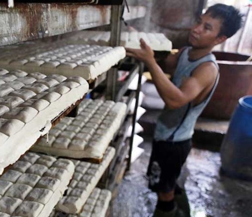 Harga Kedelai Selangit, Pengrajin Tempe-Tahu Menjerit