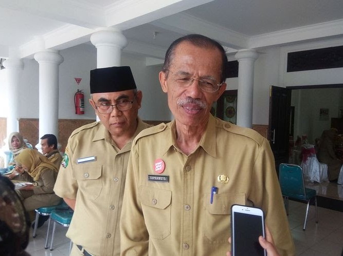 Bupati Magetan Suprawoto Isolasi Mandiri