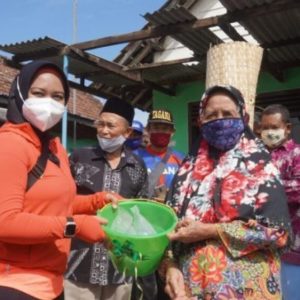 Walikota Bantu Perbaikan Rumah Warga Dampak Puting Beliung Walikota Bantu Perbaikan Rumah Warga Dampak Puting Beliung