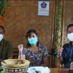 Siapa Takut! Pengacara Bangga Divaksinasi Covid-19,