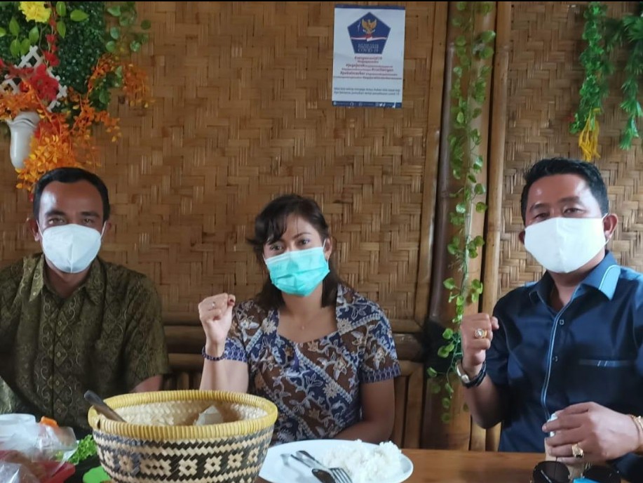 Siapa Takut! Pengacara Bangga Divaksinasi Covid-19,