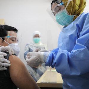 Kemenkes sebut 482.145 tenaga kesehatan sudah divaksin