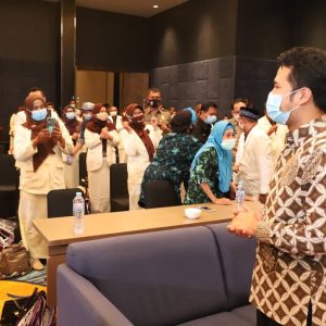 Wagub Emil Beri Motivasi Guru PAUD dan TK Untuk Tetap Berkarya Saat Pandemi Wagub Emil Beri Motivasi Guru PAUD dan TK Untuk Tetap Berkarya Saat Pandemi