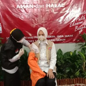 Bupati Jember dr. Faida Ajak Masyarakat Sukseskan Vaksinasi Covid-19 Bupati Jember dr. Faida Ajak Masyarakat Sukseskan Vaksinasi Covid-19