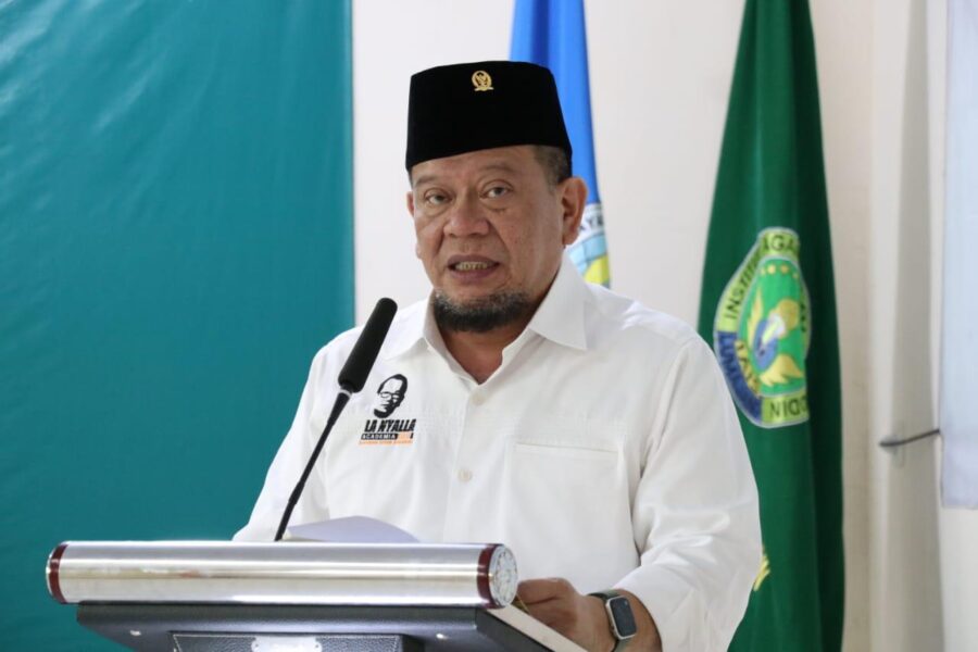 Di Kampus IAI Syarifuddin Lumajang, Ketua DPD RI Dukung Investasi dengan Tetap Menjaga Kearifan Lokal