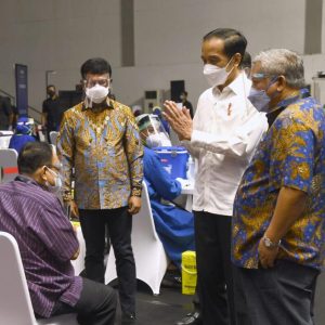 Presiden Jokowi Sampaikan Alasan Awak Media Diberi Vaksin Covid-19 Presiden Jokowi Sampaikan Alasan Awak Media Diberi Vaksin Covid-19