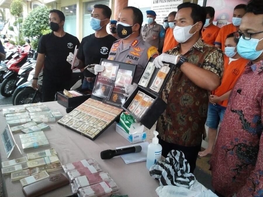Polresta Banyuwangi Amankan Sindikat Pengedar Uang Asing Palsu Senilai Rp. 2,8 T