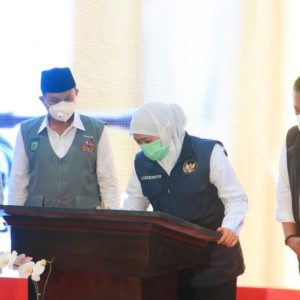 Gubernur Khofifah Dorong RS Milik Pemprov Jadi Center of Excellent Gubernur Khofifah Dorong RS Milik Pemprov Jadi Center of Excellent