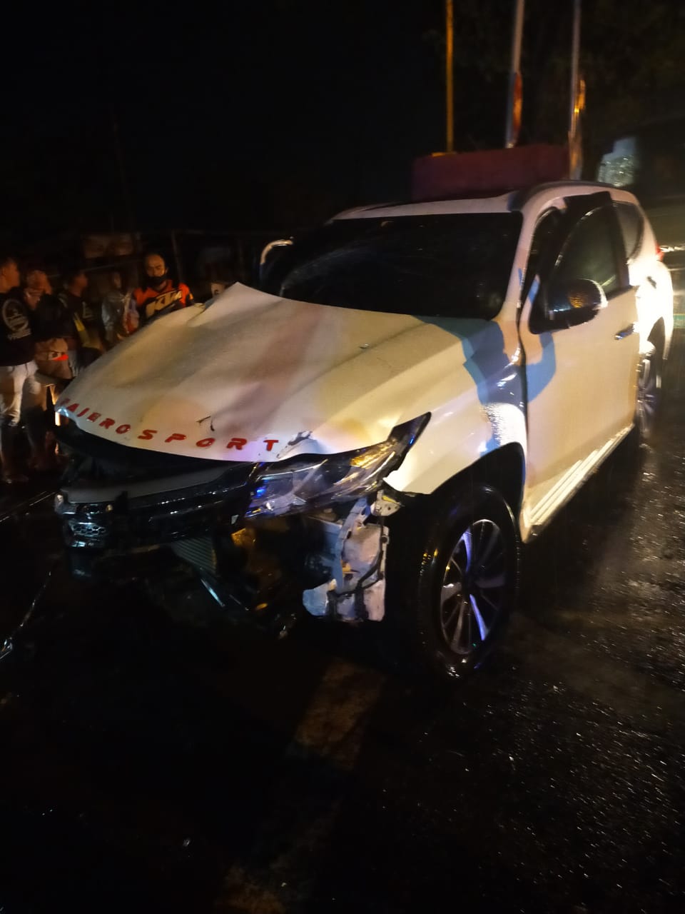 Selisih 1 Hari, KA Komuter Kembali Sasak Pajero Sport