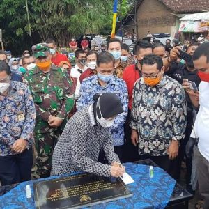Terimakasih SMSI, Kami Tidak Perlu BAB Ke Sawah lagi Terimakasih SMSI, Kami Tidak Perlu BAB Ke Sawah lagi