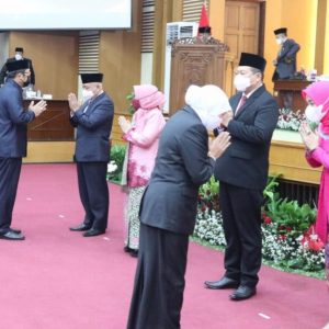 Efektif Turunkan Penyebaran Covid-19, Gubernur Khofifah: PPKM Mikro Diperpanjang Efektif Turunkan Penyebaran Covid-19, Gubernur Khofifah: PPKM Mikro Diperpanjang