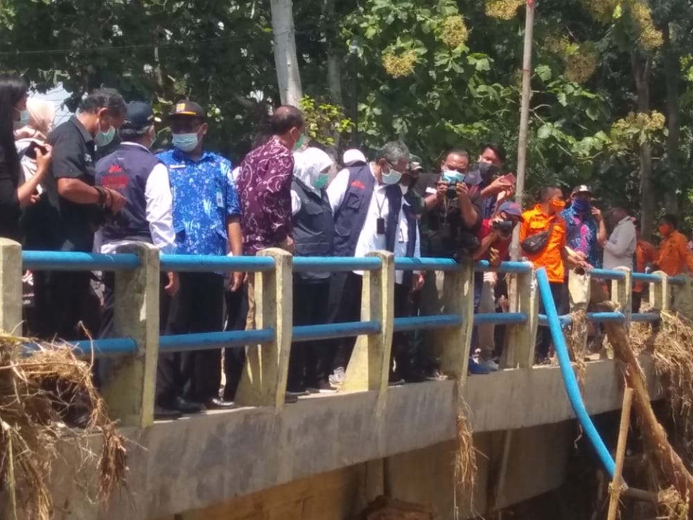 Gubernur Jatim Kunjungi Lokasi Banjir Magetan