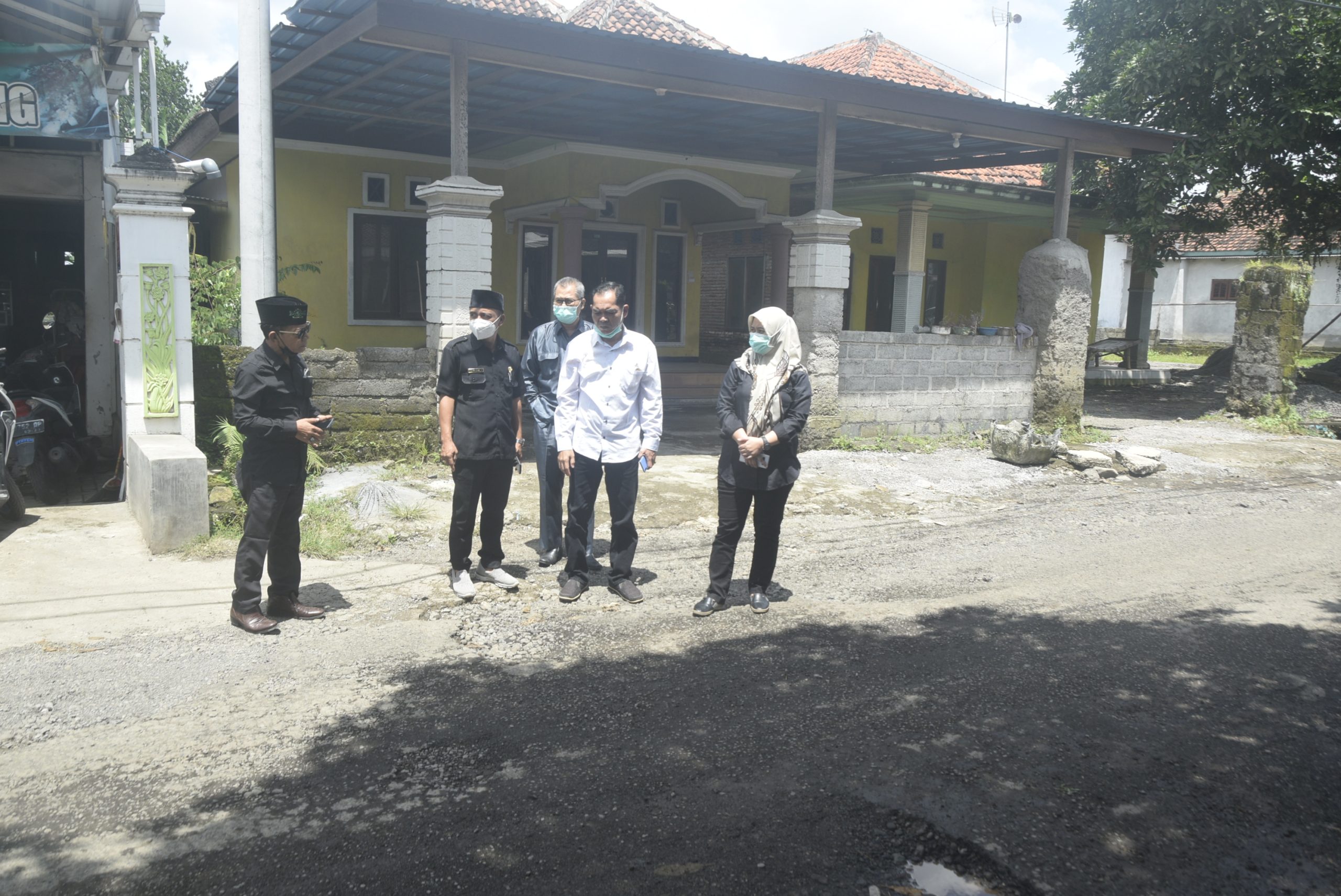 Komisi IV DPRD Banyuwangi Sidak Jalan Rusak Gendoh Menuju Sragi