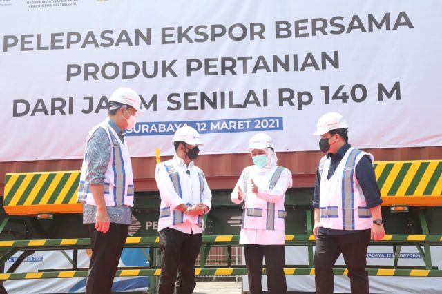 Gubernur BersamaTiga Menteri Lepas Ekspor Senilai 140 Miliar