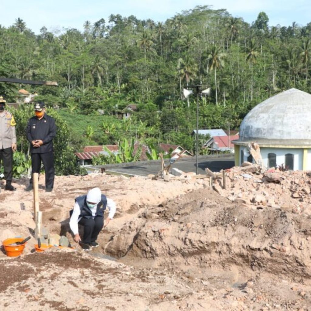 Pembangunan Rumah Korban Gempa di Jogomulyan Malang Dimulai
