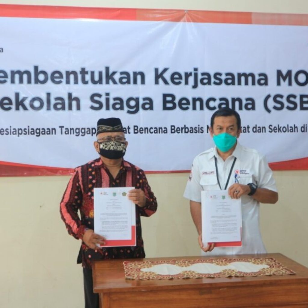Mendidik Masyarakat Siap Siaga Bencana