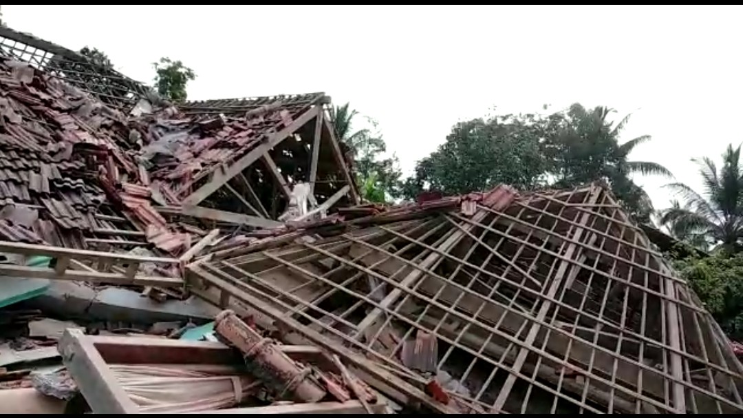 Gempa M 6,7: Di Lumajang, Tiga Orang Meninggal