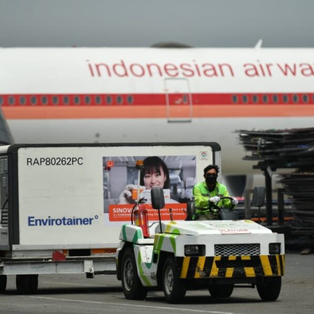 Lagi, Pemerintah Datangkan 6 Juta Dosis Bahan Baku Dari China