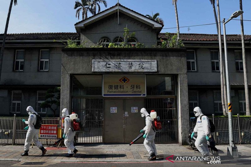 Taiwan terapkan aturan COVID, minta warga tidak panik belanja