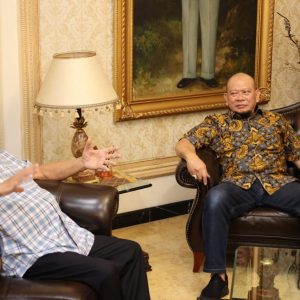 Ketua DPD RI Bertemu OSO, Apa yang Dibahas? Ketua DPD RI Bertemu OSO, Apa yang Dibahas?