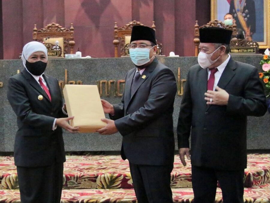 Semua Fraksi DPRD Jatim Terima LKPJ Gubernur  TA 2020