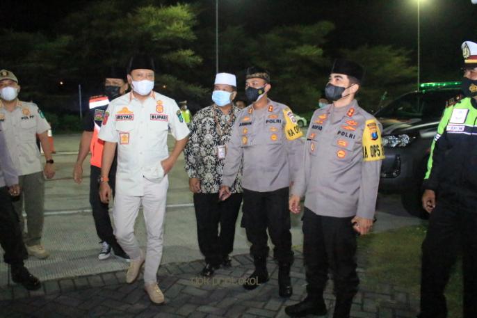 Bupati Irsyad Juga Ikut Kroscek Jalannya Penyekatan Jalur Pemudik Tiap Exit Tol