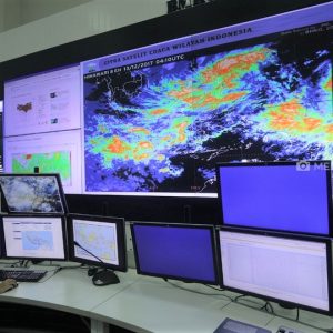 BMKG Monitor Bahaya Siklon Tropis CHOI-WAN BMKG Monitor Bahaya Siklon Tropis CHOI-WAN
