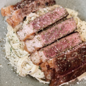 Menu Ramadhan: Steak dan pasta parmesan Menu Ramadhan: Steak dan pasta parmesan