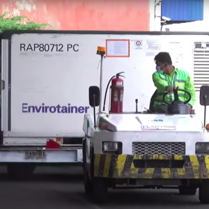 Delapan Juta Bahan Baku Vaksin Covid-19 Kembali Tiba di Tanah Air Delapan Juta Bahan Baku Vaksin Covid-19 Kembali Tiba di Tanah Air