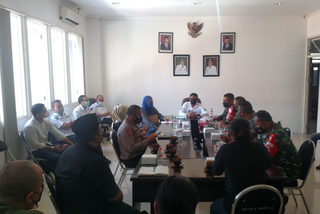 Jam Operasional Warkop di Surabaya Masih Dibatasi Hingga Pukul 22.00