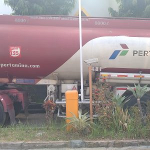 Tiga Tersangka “Kencing Solar” Bersubsidi, Terancam 5 Tahun Penjara Tiga Tersangka “Kencing Solar” Bersubsidi, Terancam 5 Tahun Penjara