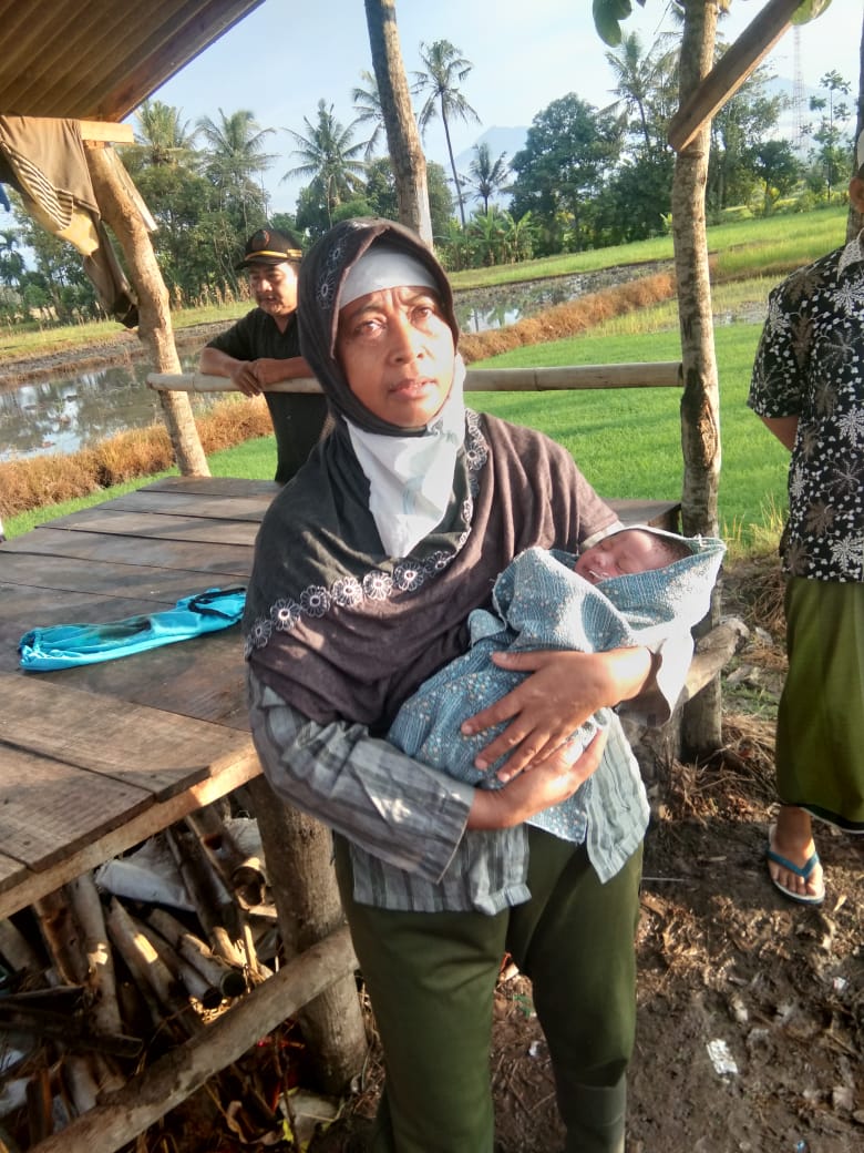 Warga Heboh, Bayi Ditemukan Di Pondok Sawah Popongan
