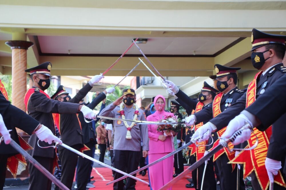 Kombes Pol Arman Asmara Tinggalkan Banyuwangi