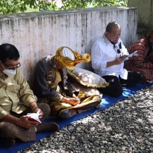 Kunker di Sultra, Ketua DPD RI Ziarah ke Makam Sultan Buton I Kunker di Sultra, Ketua DPD RI Ziarah ke Makam Sultan Buton I