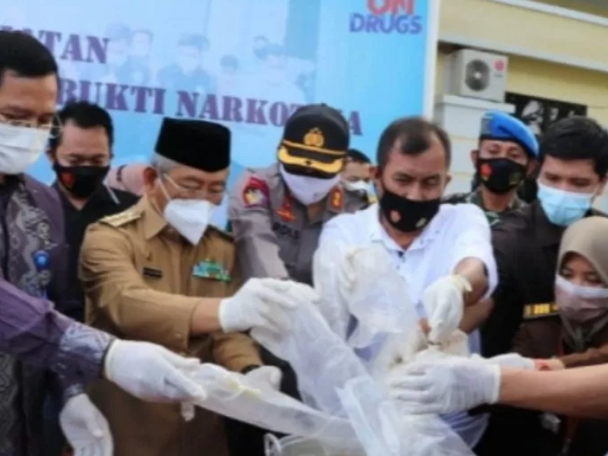 5,8 Kilogram Narkoba Dimusnahkan di Polman