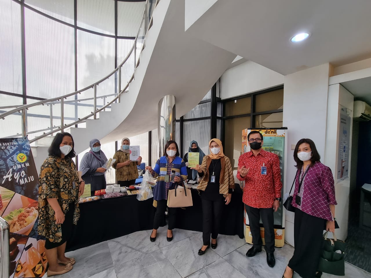 Gandeng BUMN, UMKM Binaan Kecamatan Genteng Pamerkan 60 Produk