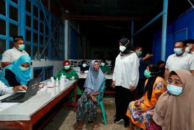 Demi Vaksinasi, Bupati Banyuwangi Rela Bermalam di Perkebunan