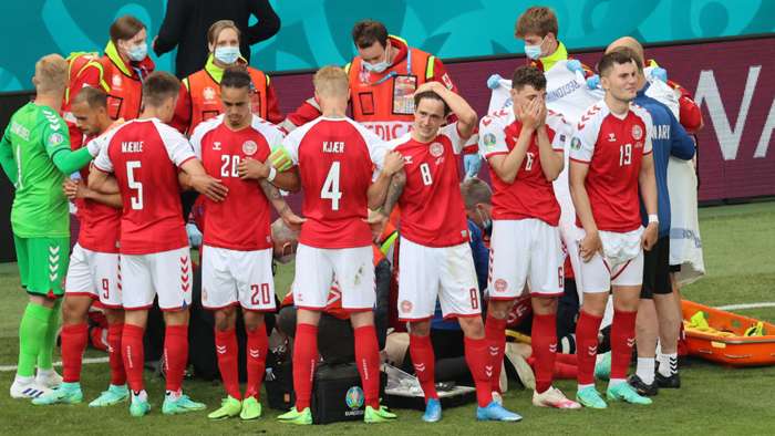 Kapten Denmark Eriksen Pingsan saat Hadapi Finlandia, Pertandingan Ditunda