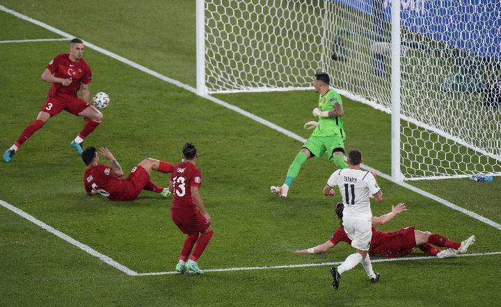 Gol Bunuh Diri Merih Demiral Jadi Sejarah di Pembukaan Euro 2020