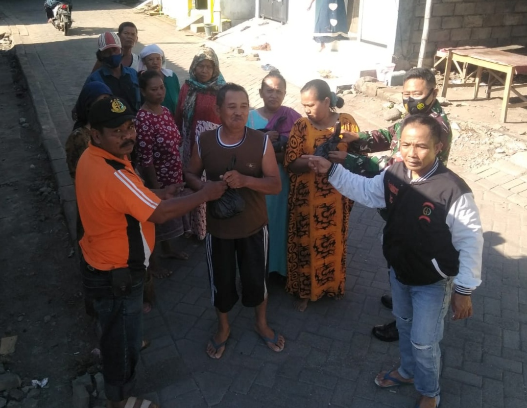 Kejari Kab.Pasuruan Salurkan 483 Paket Daging Kurban