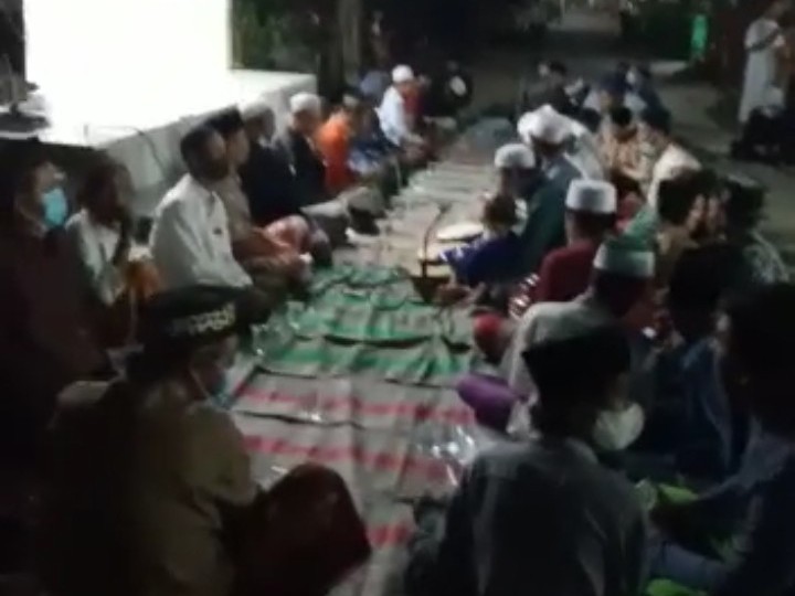 Ratusan Warga Gelar Sholawat Burdah, Agar Covid-19 Hilang