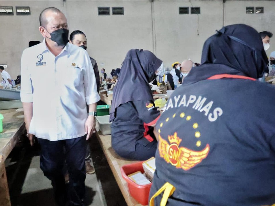 Pertahankan Produksi, Buruh Harus Tetap Prokes