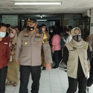Ning Ita Sidak Rumah Sakit Rujukan Pasien Covid-19 Ning Ita Sidak Rumah Sakit Rujukan Pasien Covid-19