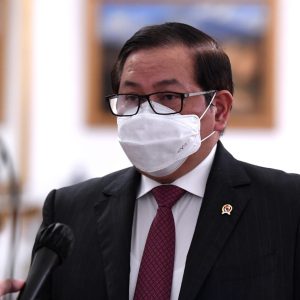 Presiden Batalkan Vaksinasi Berbayar Kimia Farma, VGR Ditanggung Perusahaan Presiden Batalkan Vaksinasi Berbayar Kimia Farma, VGR Ditanggung Perusahaan