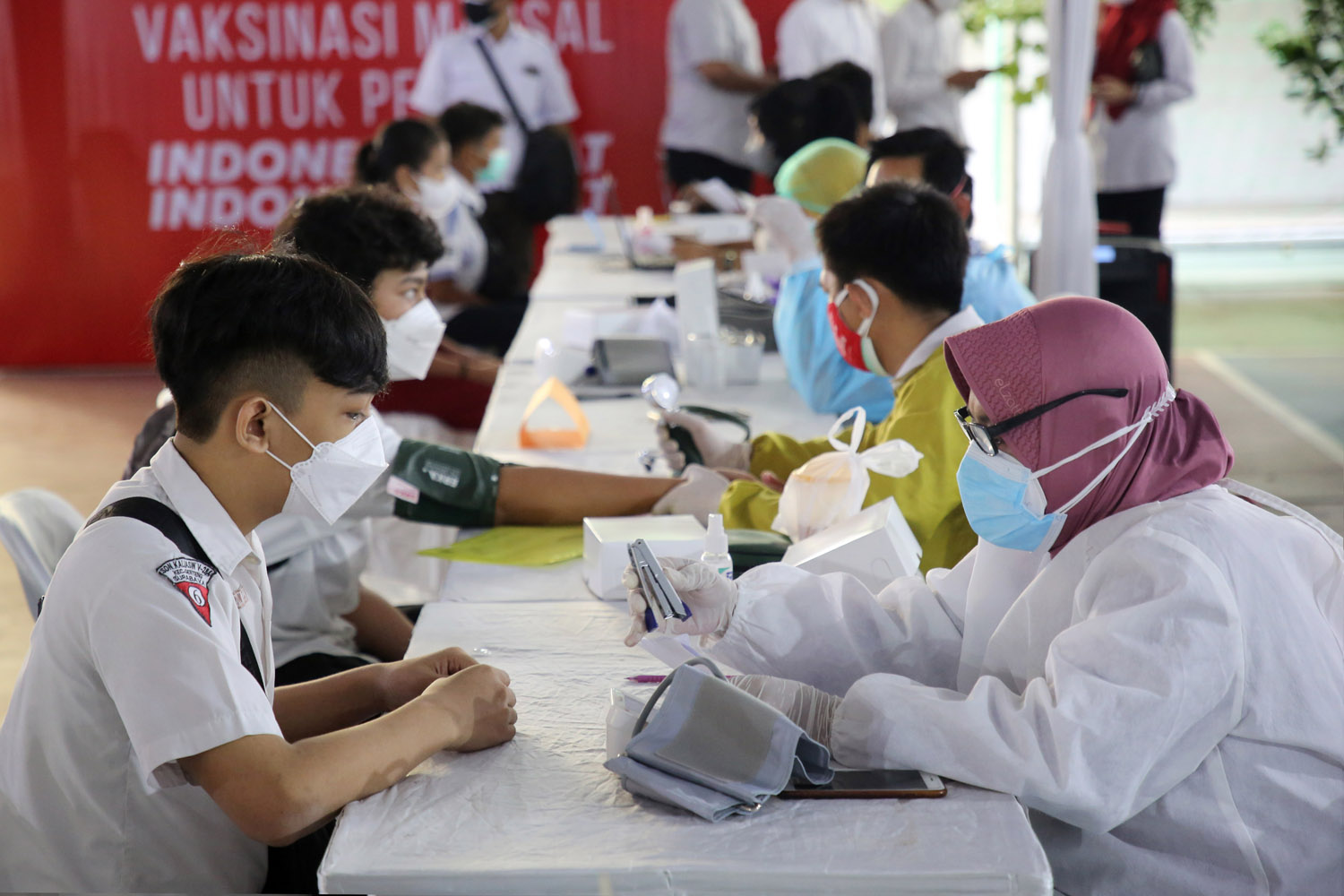 Ribuan Pelajar Surabaya Vaksinasi Massal Serentak se-Indonesia