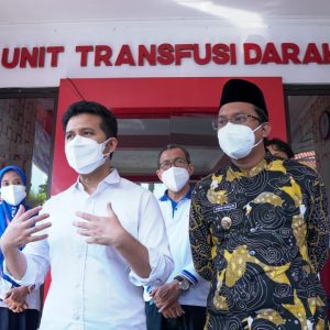 Wagub Jatim Kunjungi PMI Sidoarjo Wagub Jatim Kunjungi PMI Sidoarjo