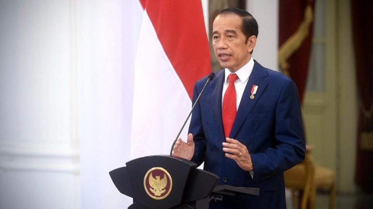 Jokowi Minta Awasi Ketat Distribusi 300 Ribu Paket Obat Isoman Gratis