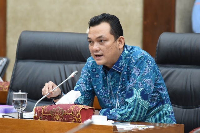 DPR Apresiasi Langkah Presiden Bagikan Paket Obat Gratis
