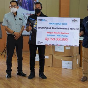 SIG Salurkan Bantuan 5.000 Paket Multivitamin di Jatim dan Jateng SIG Salurkan Bantuan 5.000 Paket Multivitamin di Jatim dan Jateng